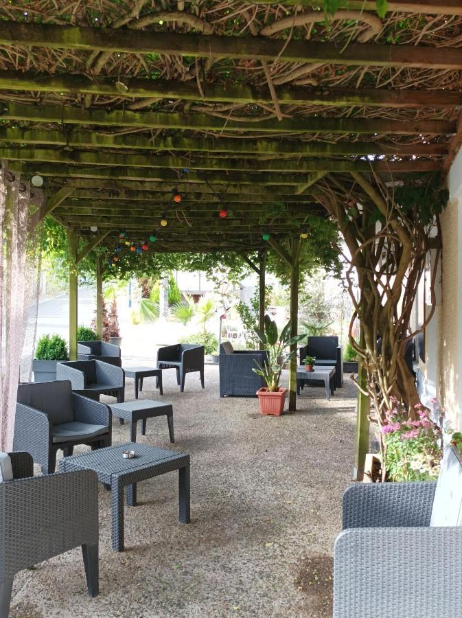 L' Auberge Campagnarde, Lourdes Poueyferre Ngoại thất bức ảnh