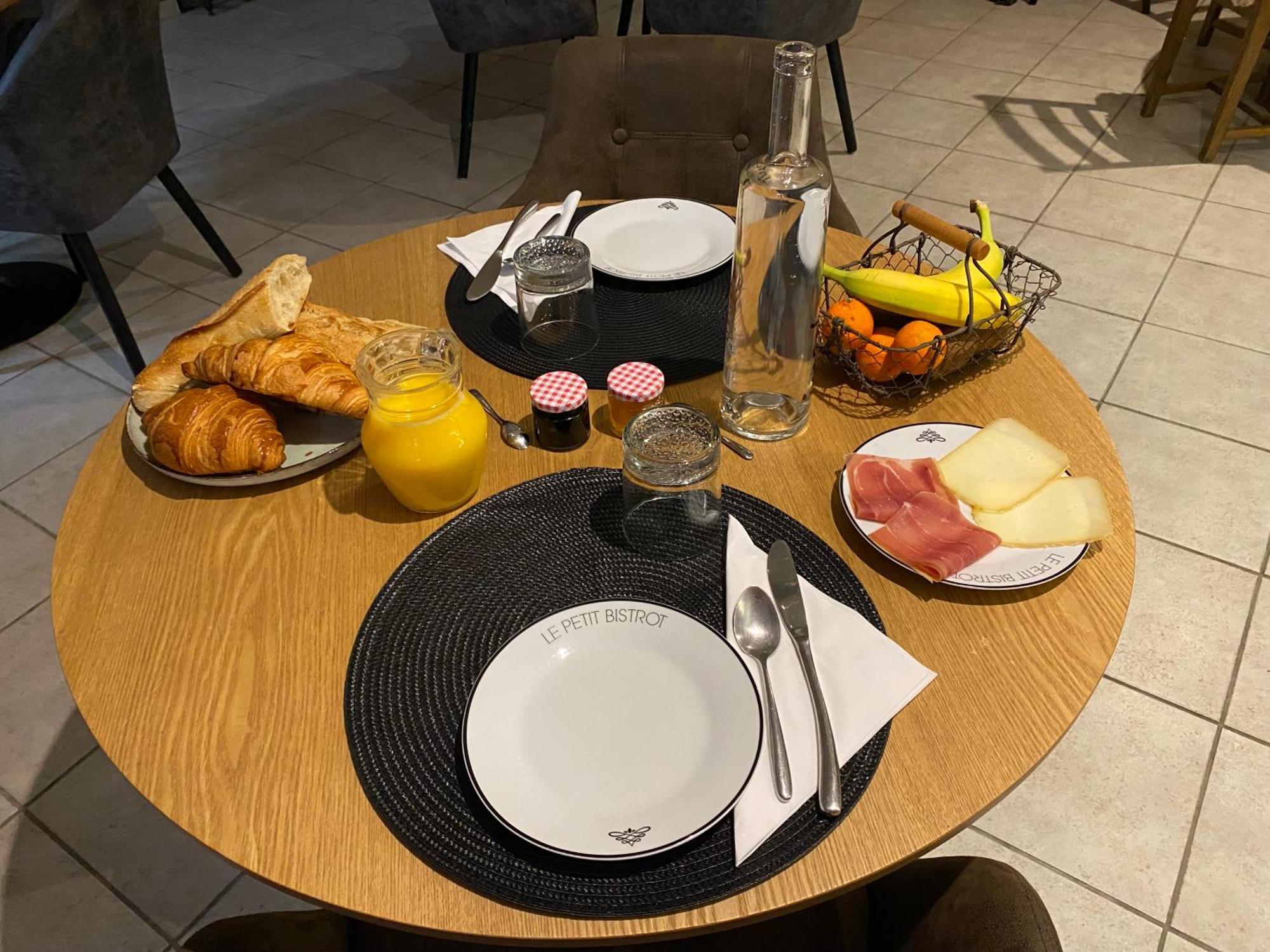 L' Auberge Campagnarde, Lourdes Poueyferre Ngoại thất bức ảnh