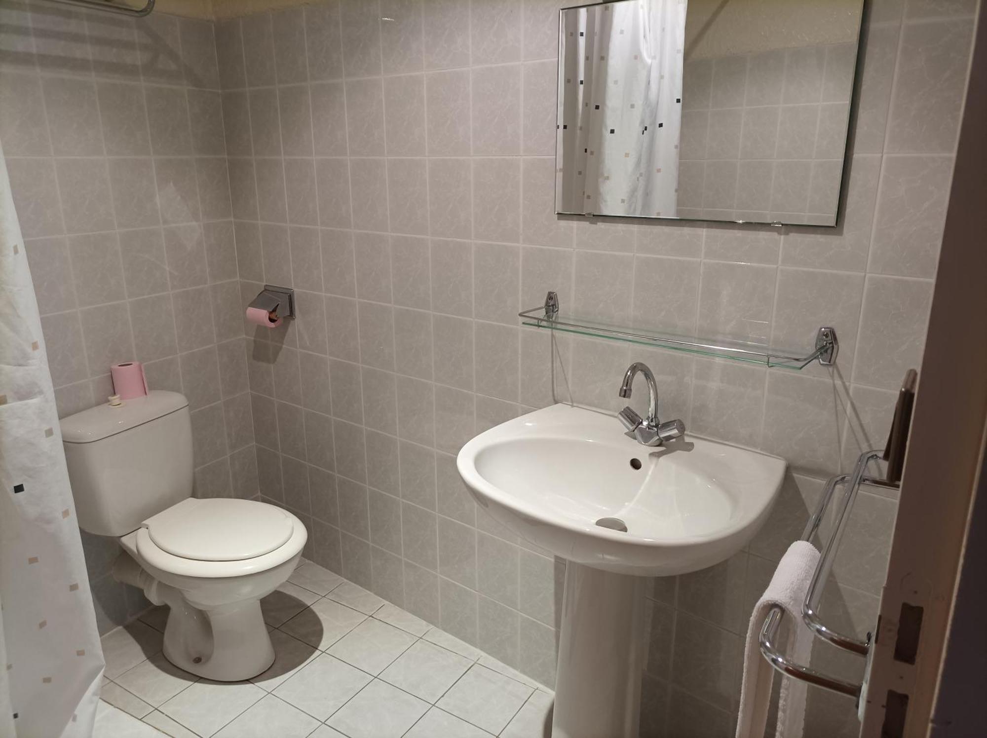 L' Auberge Campagnarde, Lourdes Poueyferre Phòng bức ảnh