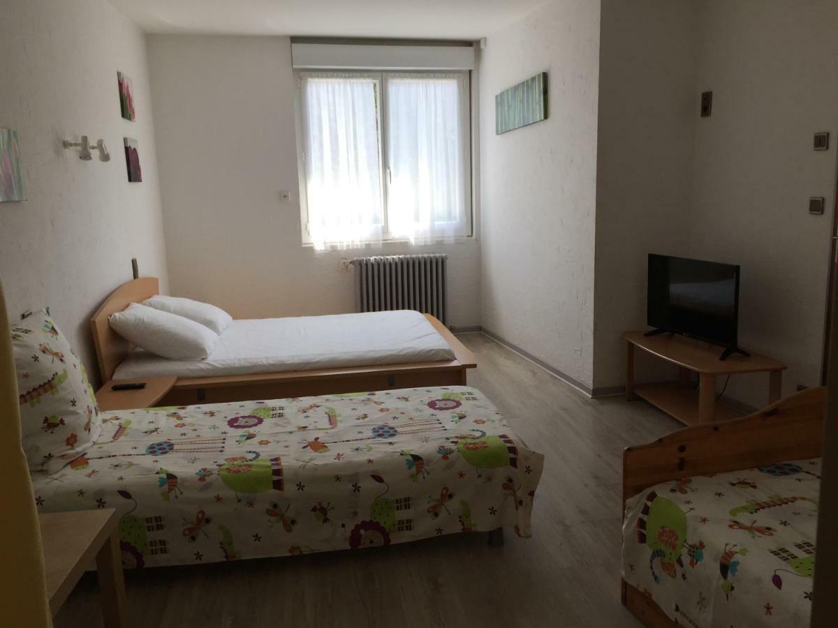 L' Auberge Campagnarde, Lourdes Poueyferre Ngoại thất bức ảnh